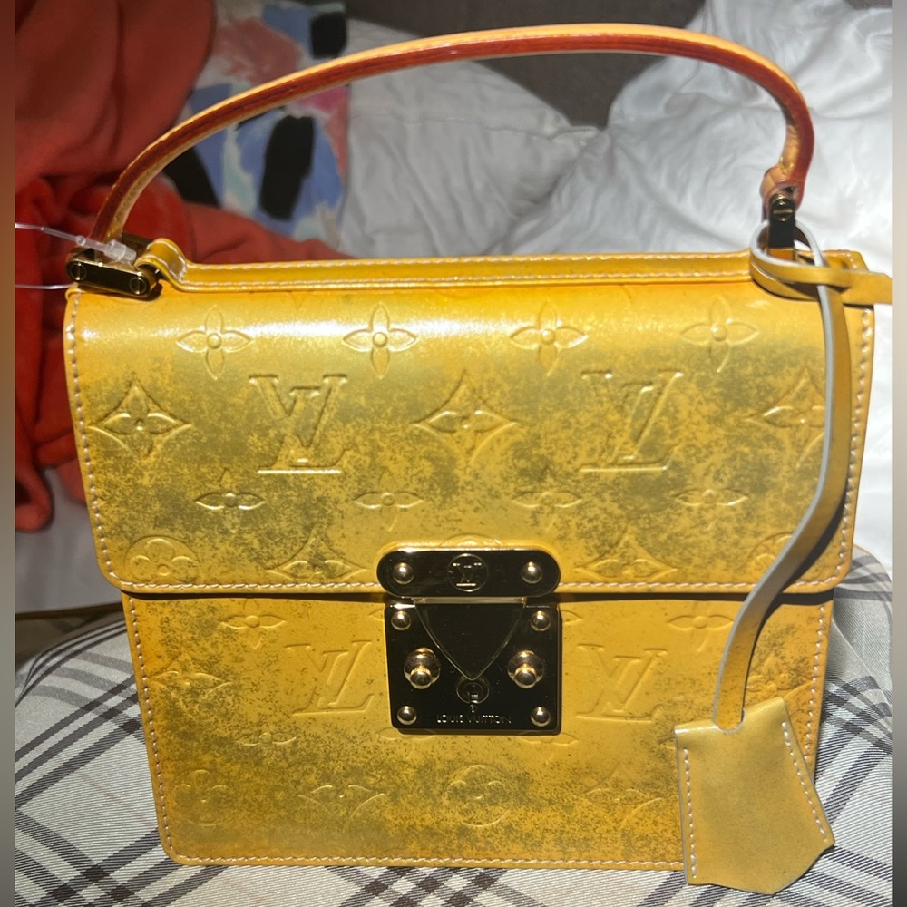 Louis Vuitton Vernis Spring Street bag **FLAWED
